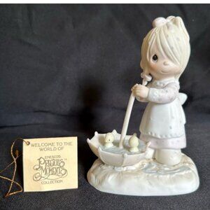 Precious Moments E-9273, Let Love Reign from 1982, Retired